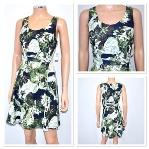 NWT! CYNTHIA STEFFE Floral Madison Fit & Flare Dress With Pockets- Sz 8